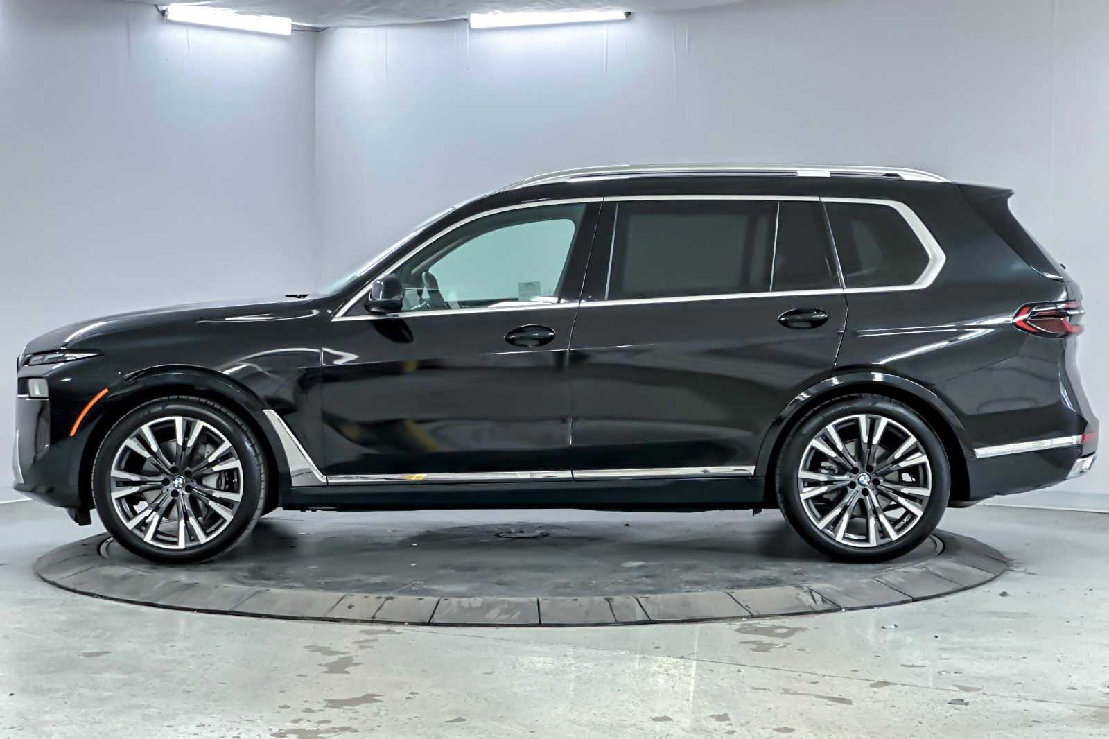 Thumbnail: 2024 BMW X7 - 5