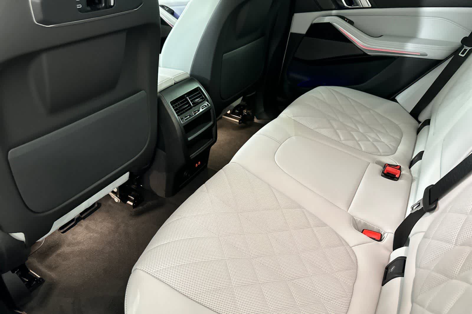 Thumbnail: 2026 BMW X5 - 4