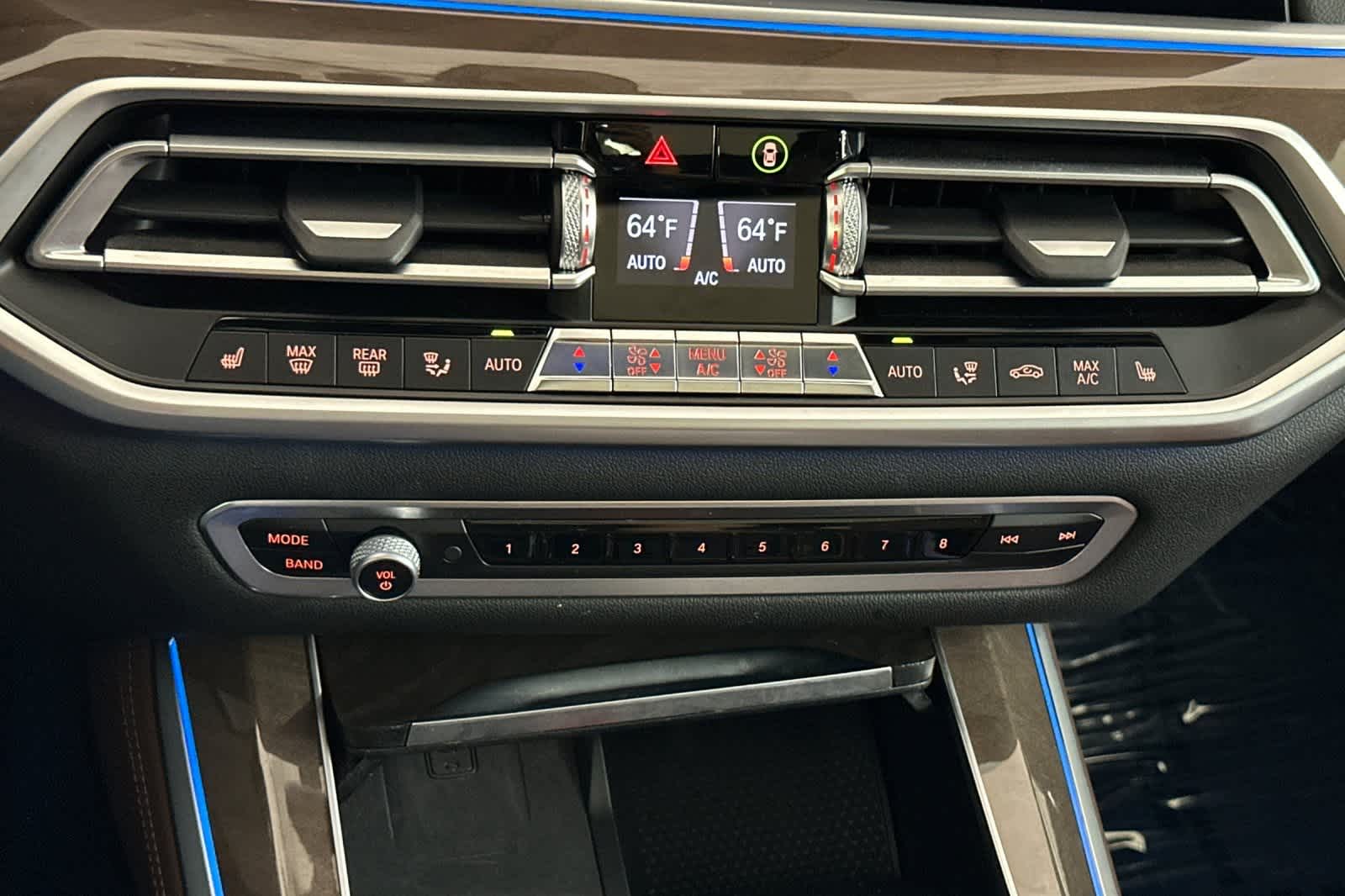 Thumbnail: 2021 BMW X5 - 21