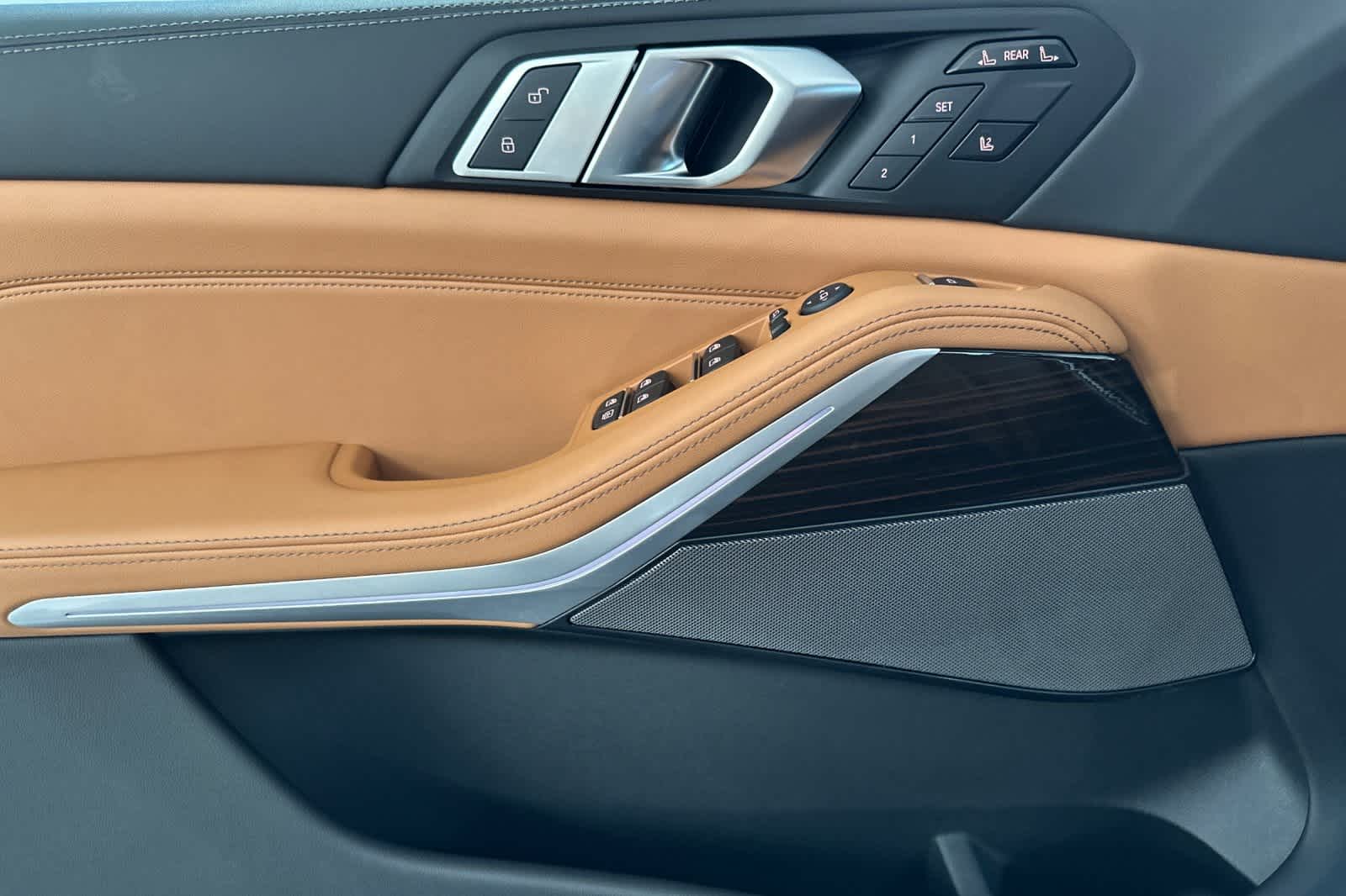 Thumbnail: 2026 BMW X7 - 12