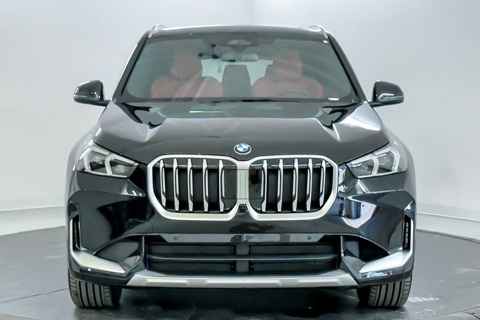 Thumbnail: 2025 BMW X1 - 10