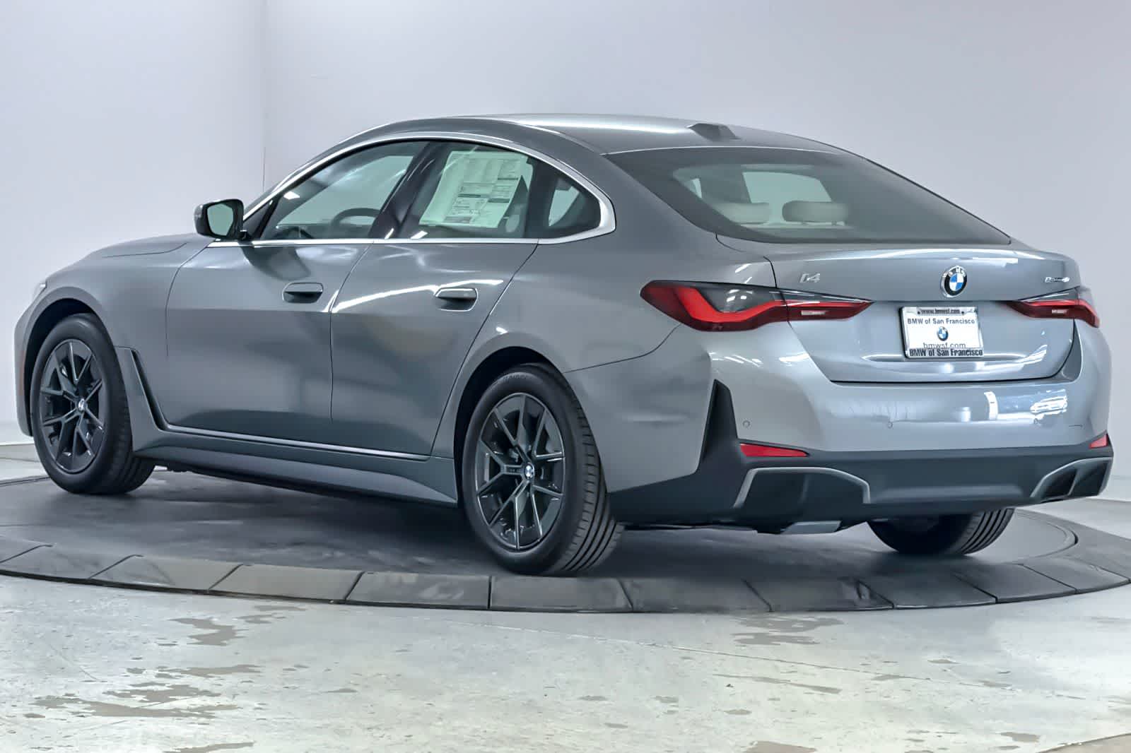 Thumbnail: 2026 BMW i4 - 6
