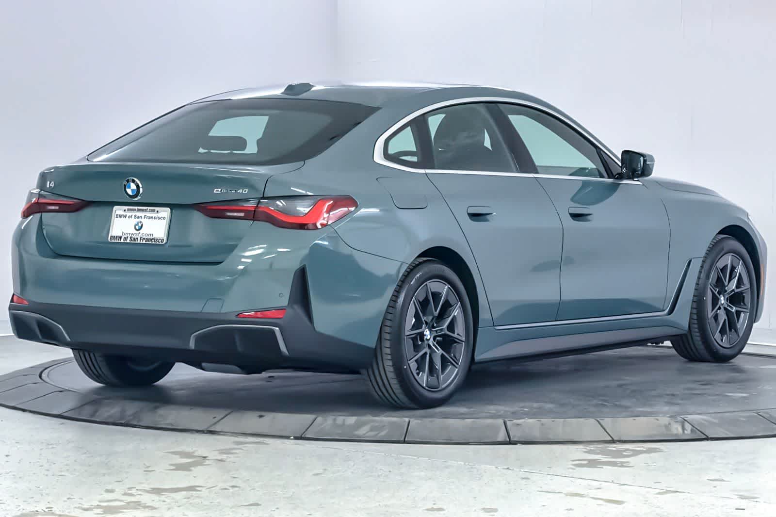 Thumbnail: 2026 BMW i4 - 2