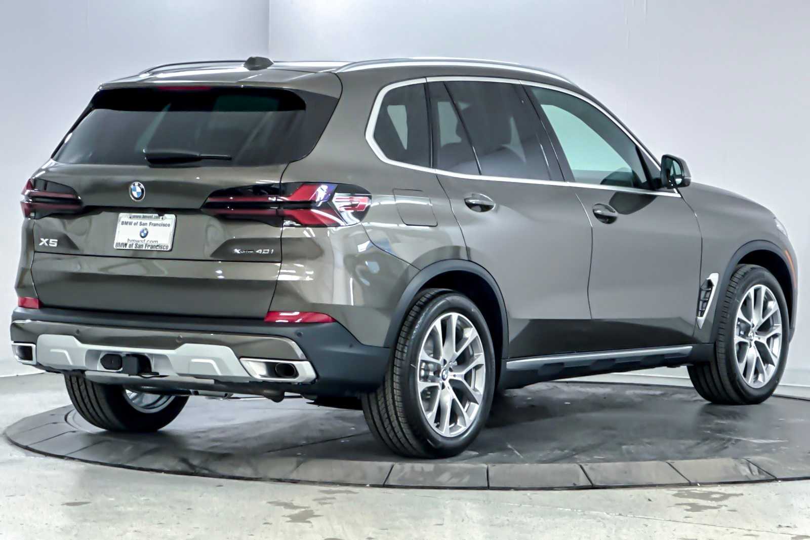 Thumbnail: 2026 BMW X5 - 2