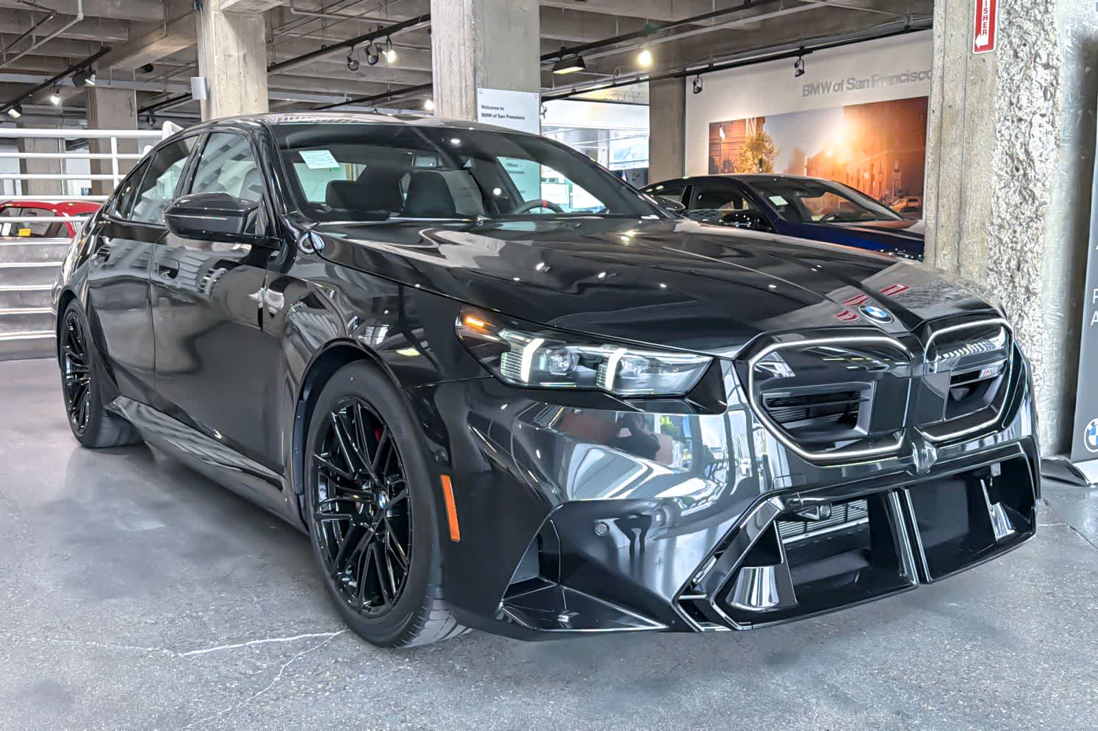 Thumbnail: 2026 BMW M5 - 9