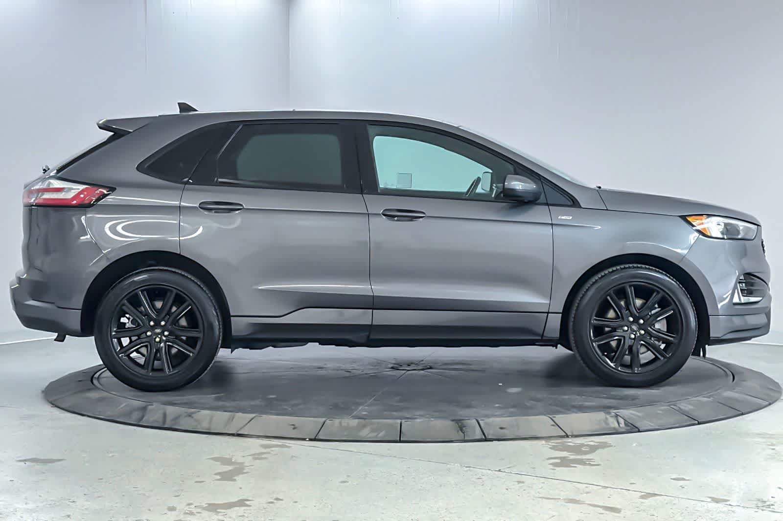 Thumbnail: 2022 Ford Edge - 8