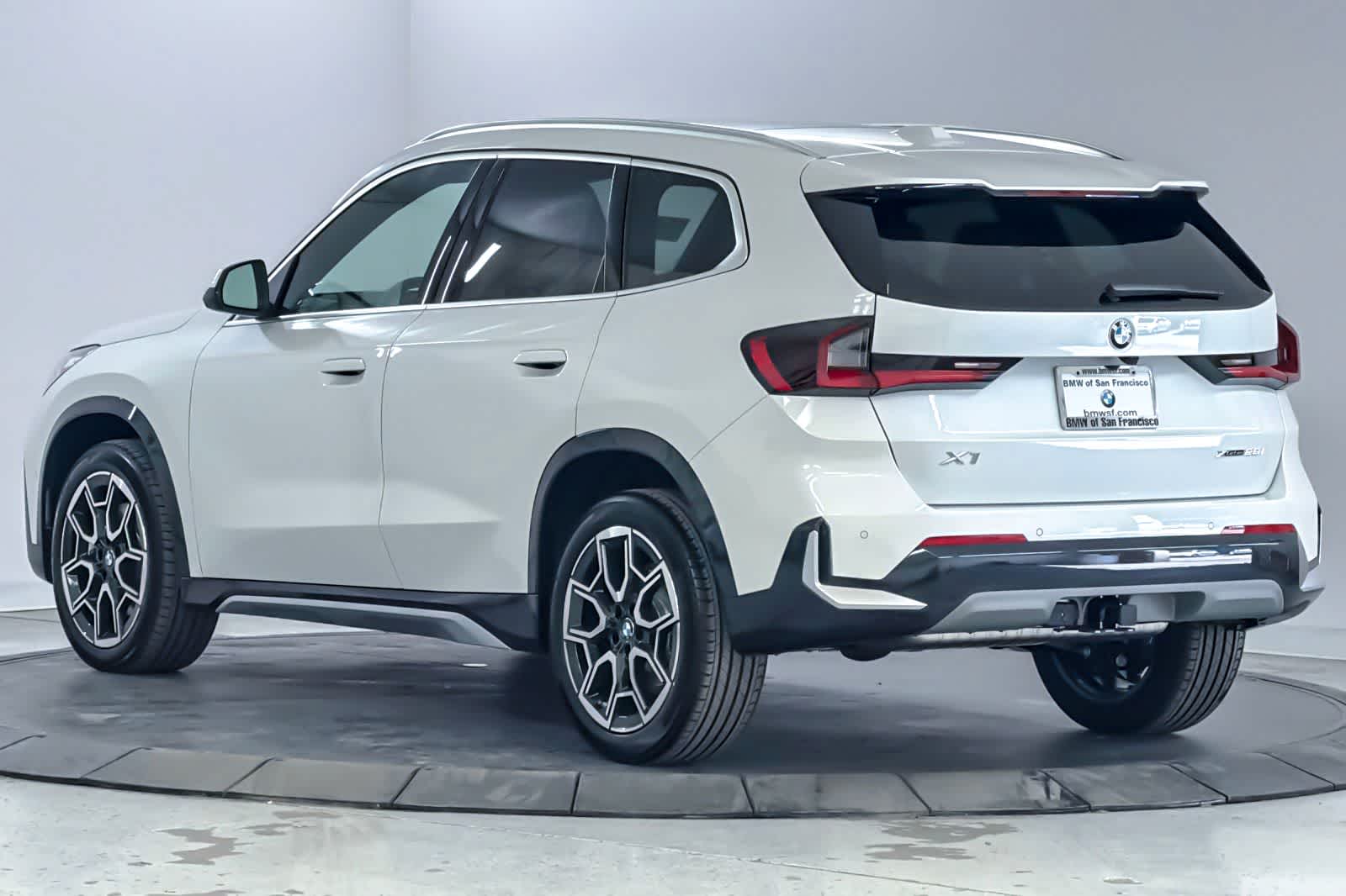 Thumbnail: 2026 BMW X1 - 6