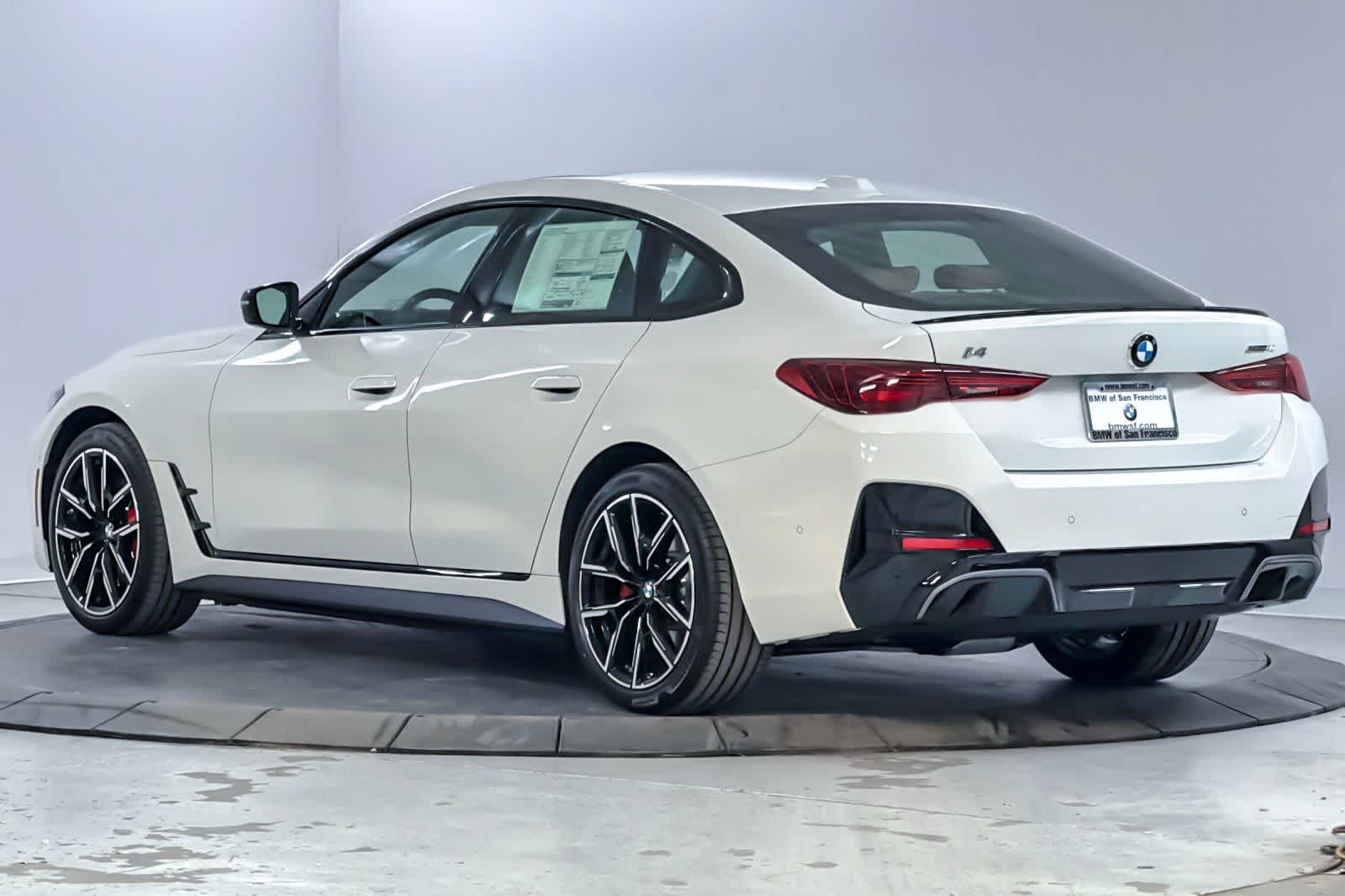 Thumbnail: 2026 BMW i4 - 6