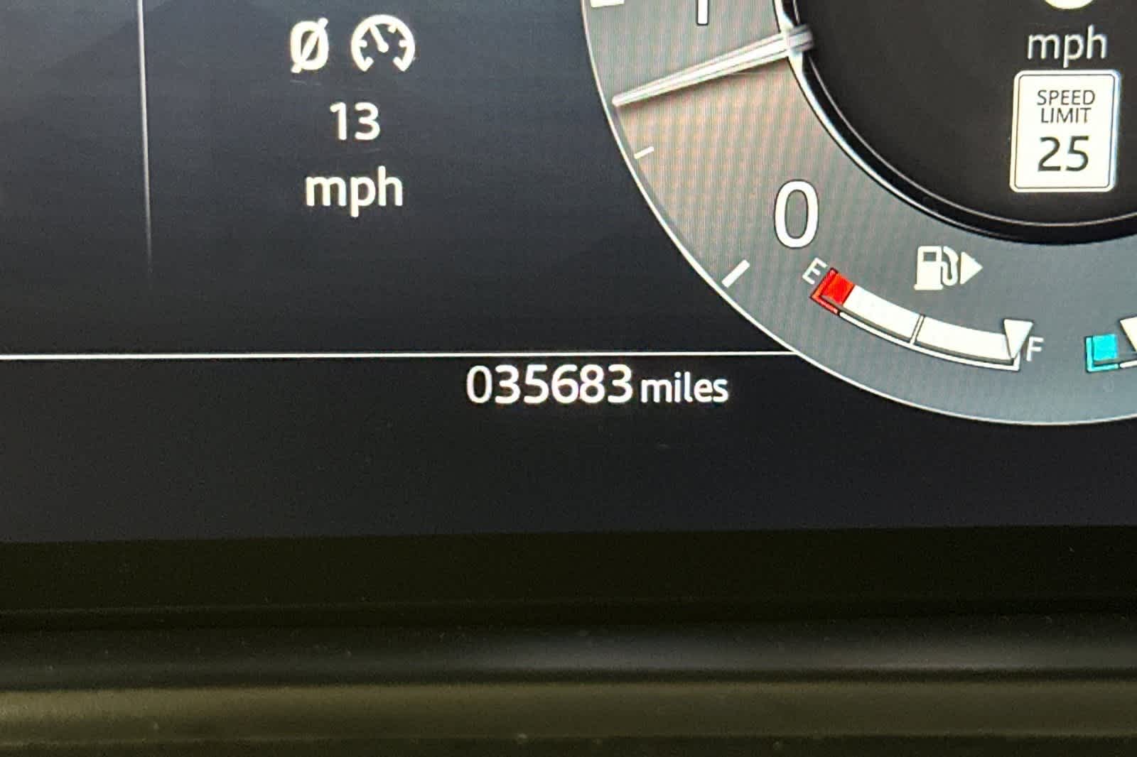 Thumbnail: 2025 Land Rover Range Rover Velar - 26