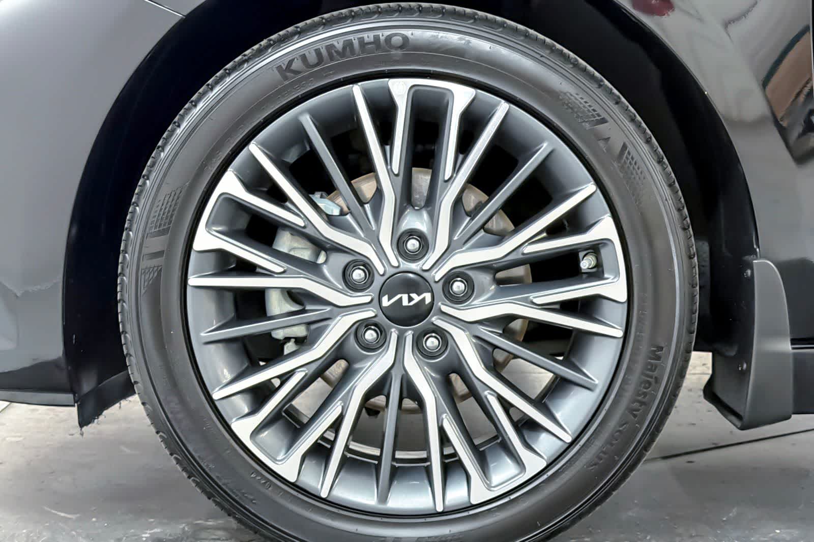 Thumbnail: 2024 Kia Forte - 26