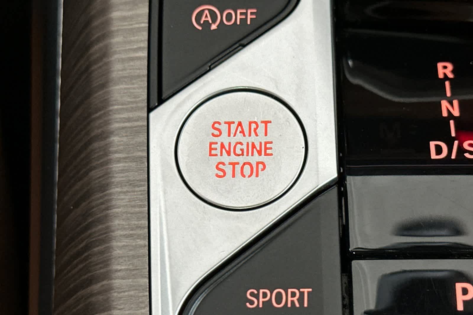 Thumbnail: 2025 BMW 3 Series - 22