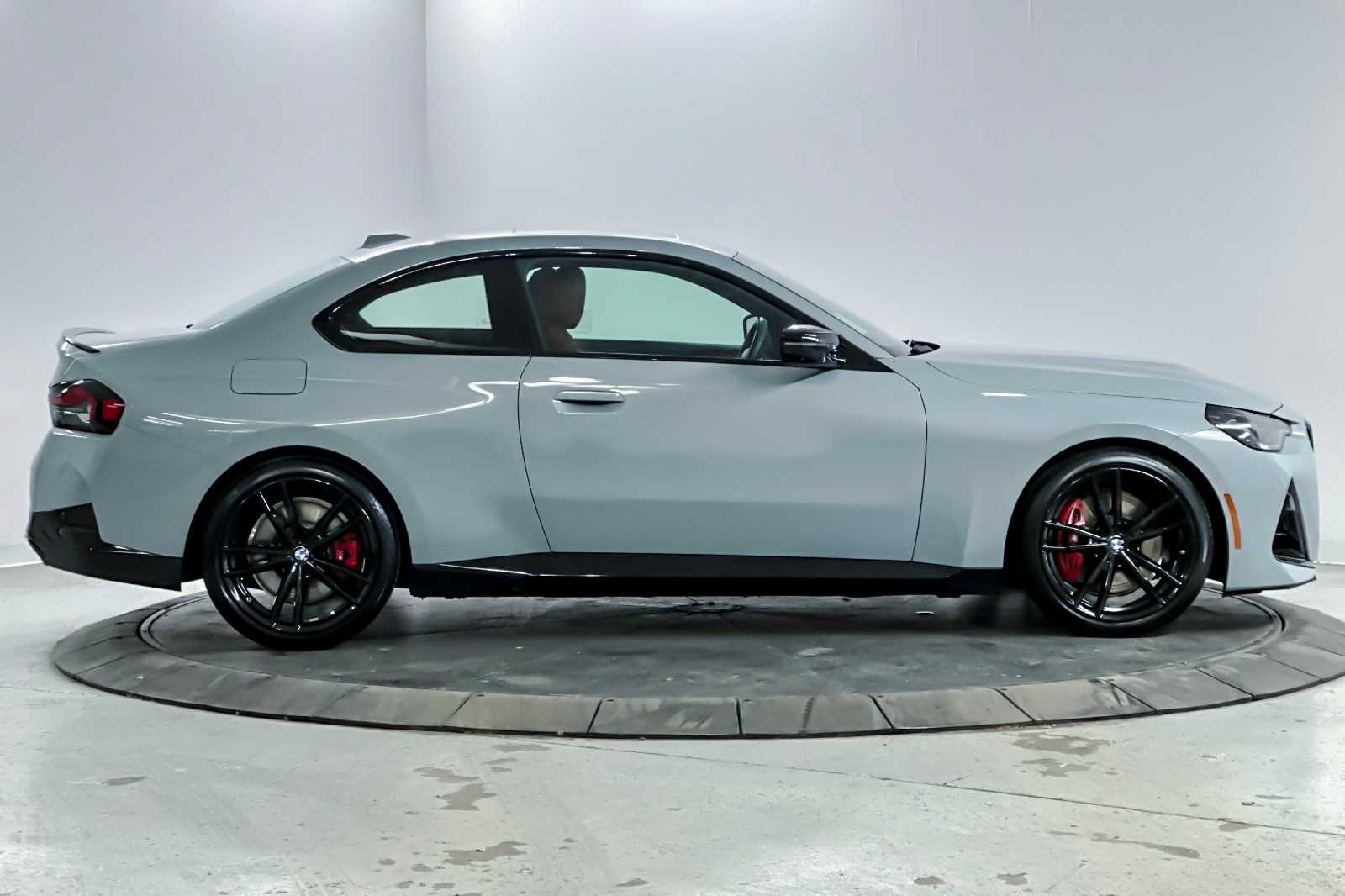 Thumbnail: 2024 BMW 2 Series - 8