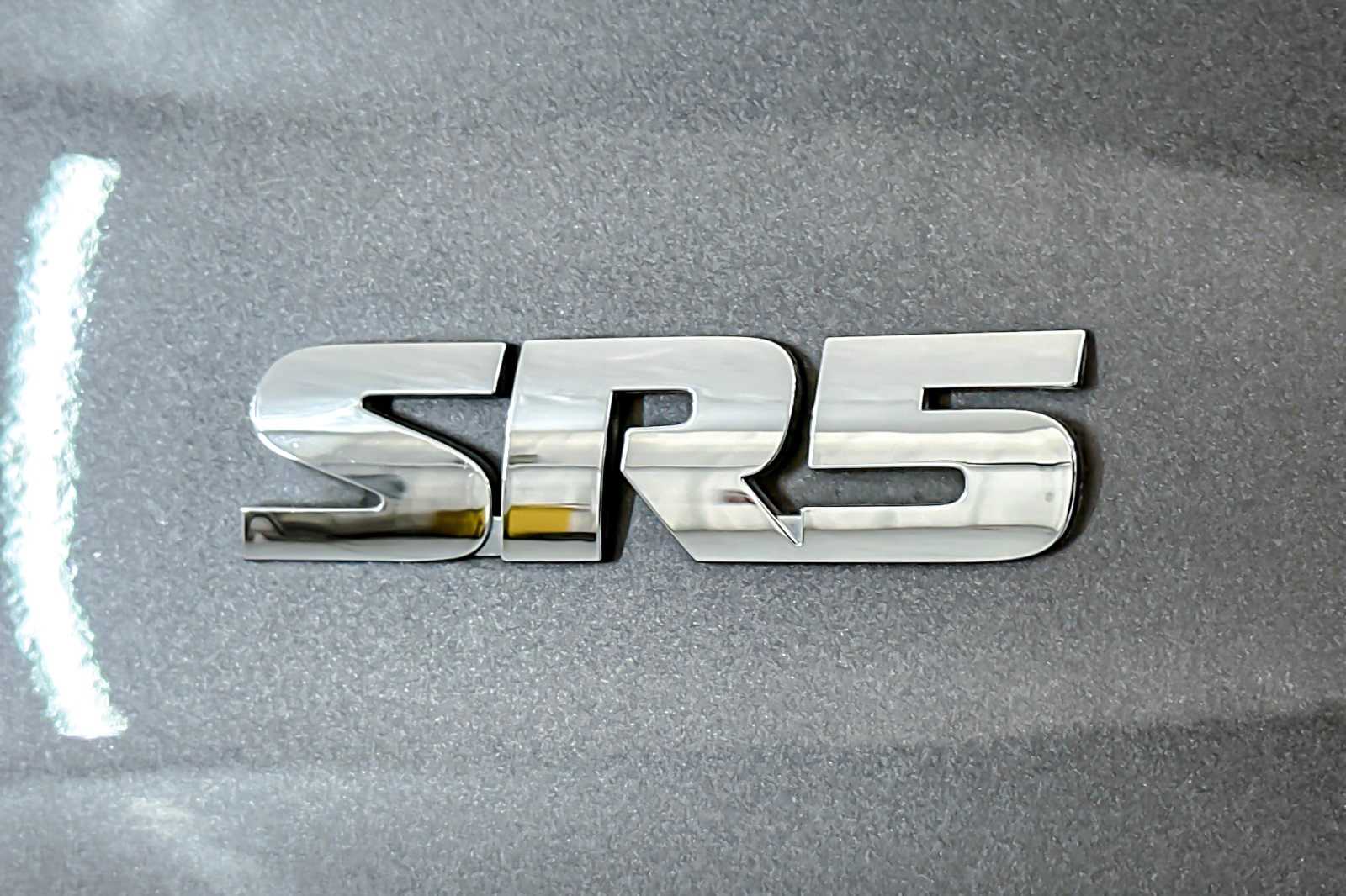 Thumbnail: 2018 Toyota 4Runner - 27