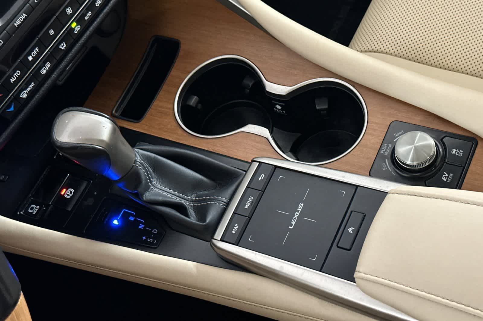 Thumbnail: 2022 Lexus RX - 22