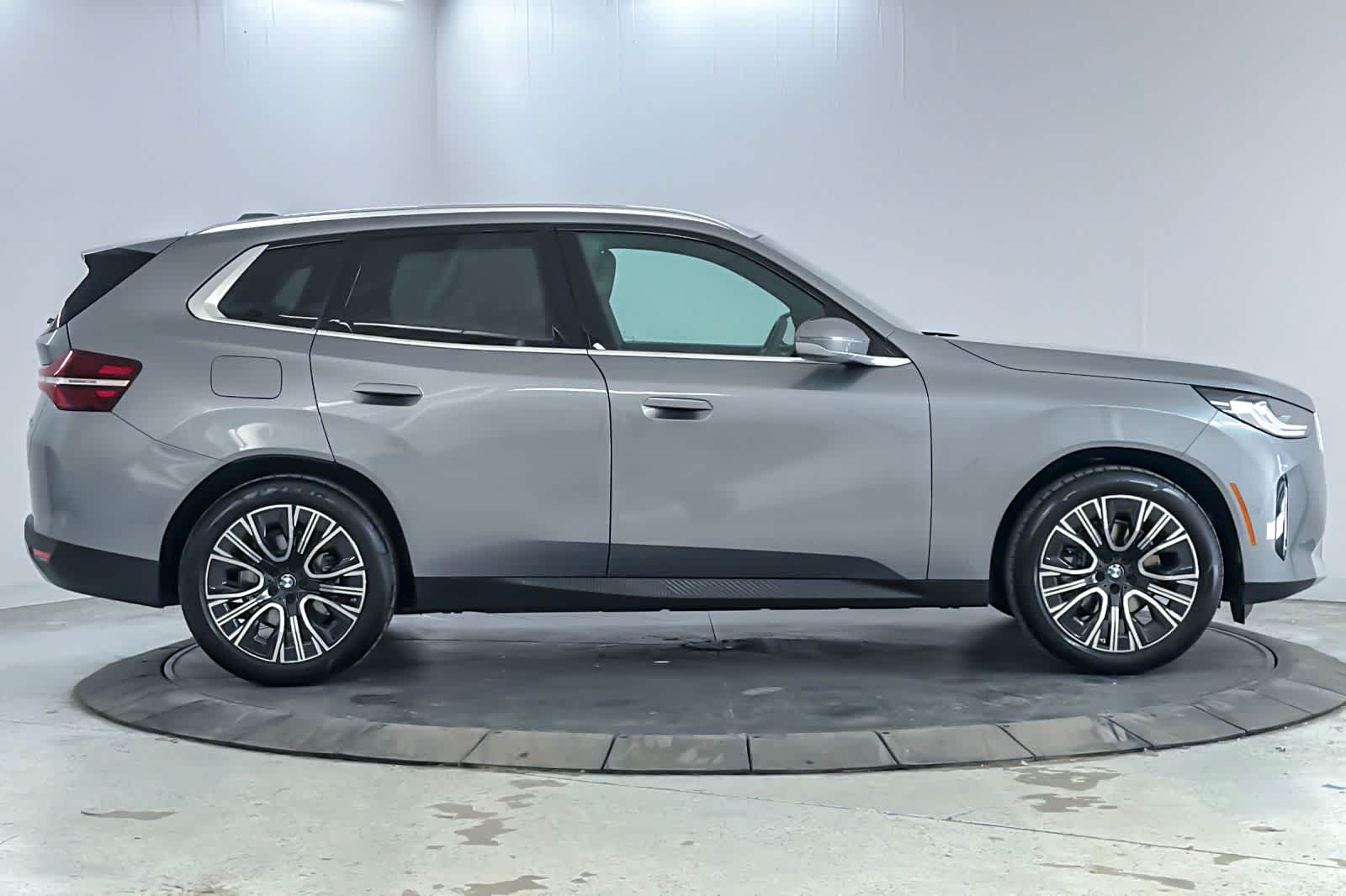 Thumbnail: 2025 BMW X3 - 8