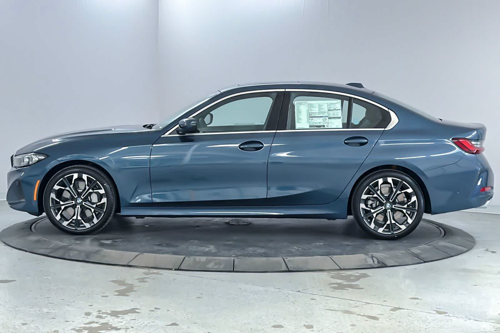 Thumbnail: 2026 BMW 3 Series - 5