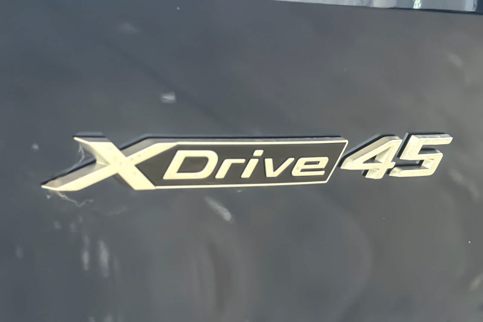 Thumbnail: 2026 BMW iX - 26