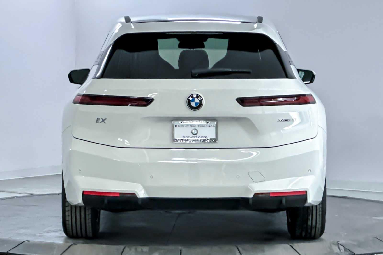 Thumbnail: 2026 BMW iX - 7