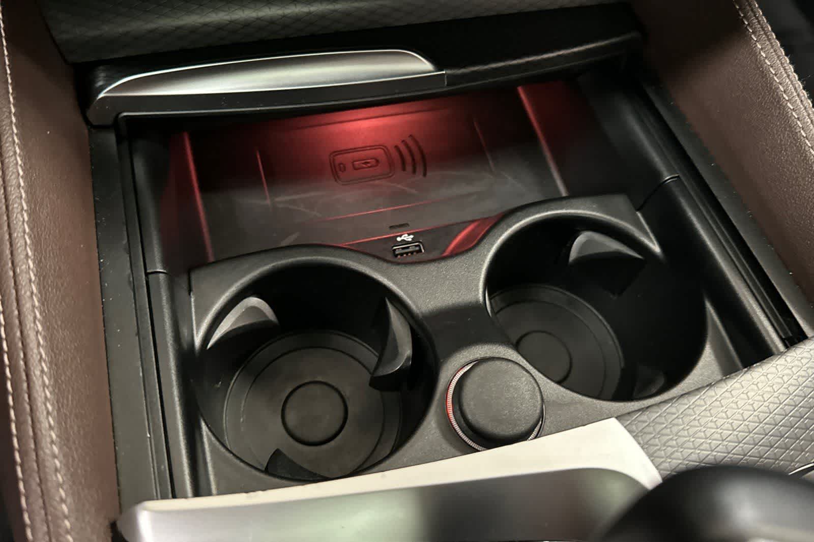 Thumbnail: 2023 BMW 5 Series - 28