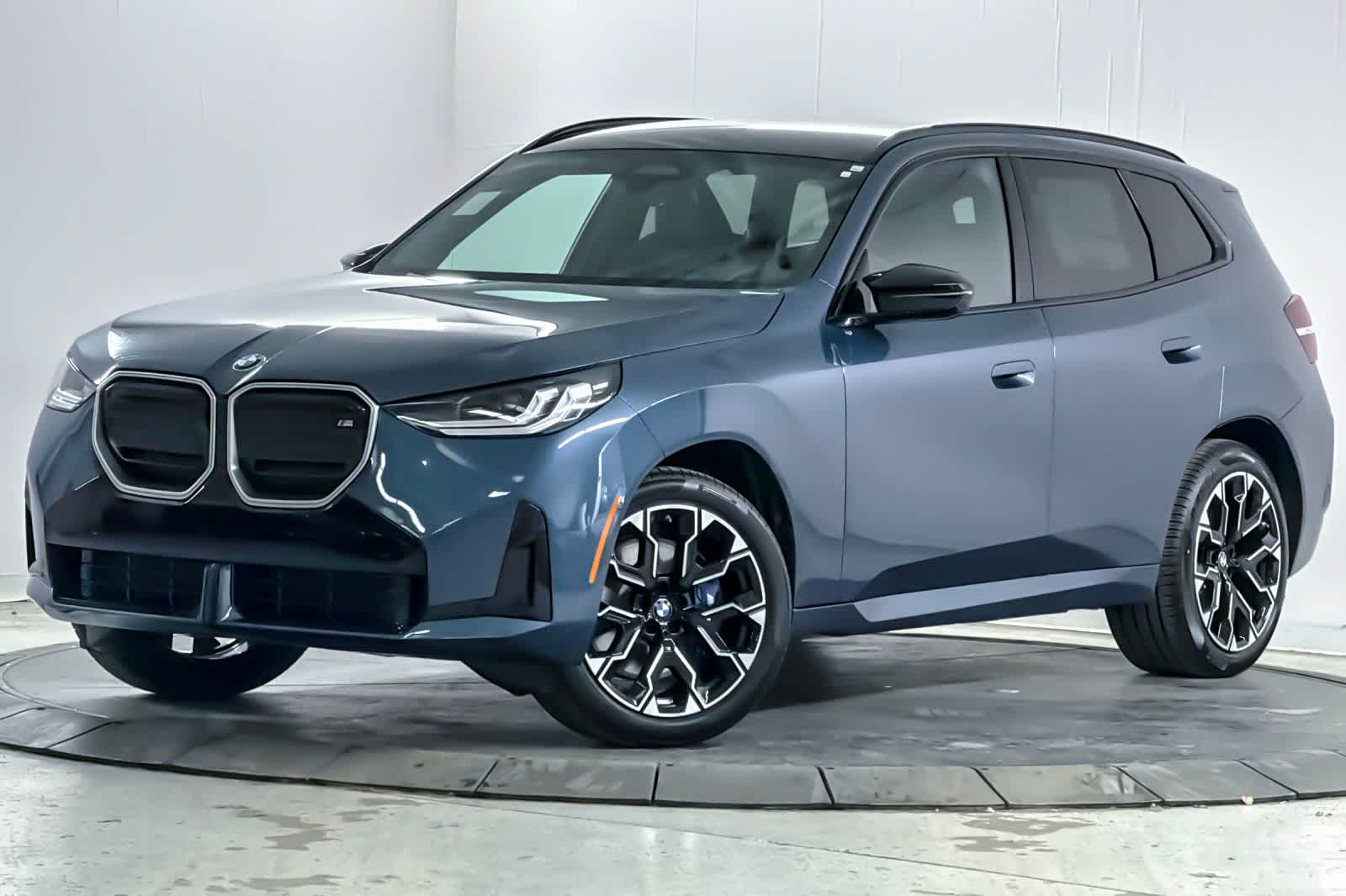 Thumbnail: 2026 BMW X3 - 1