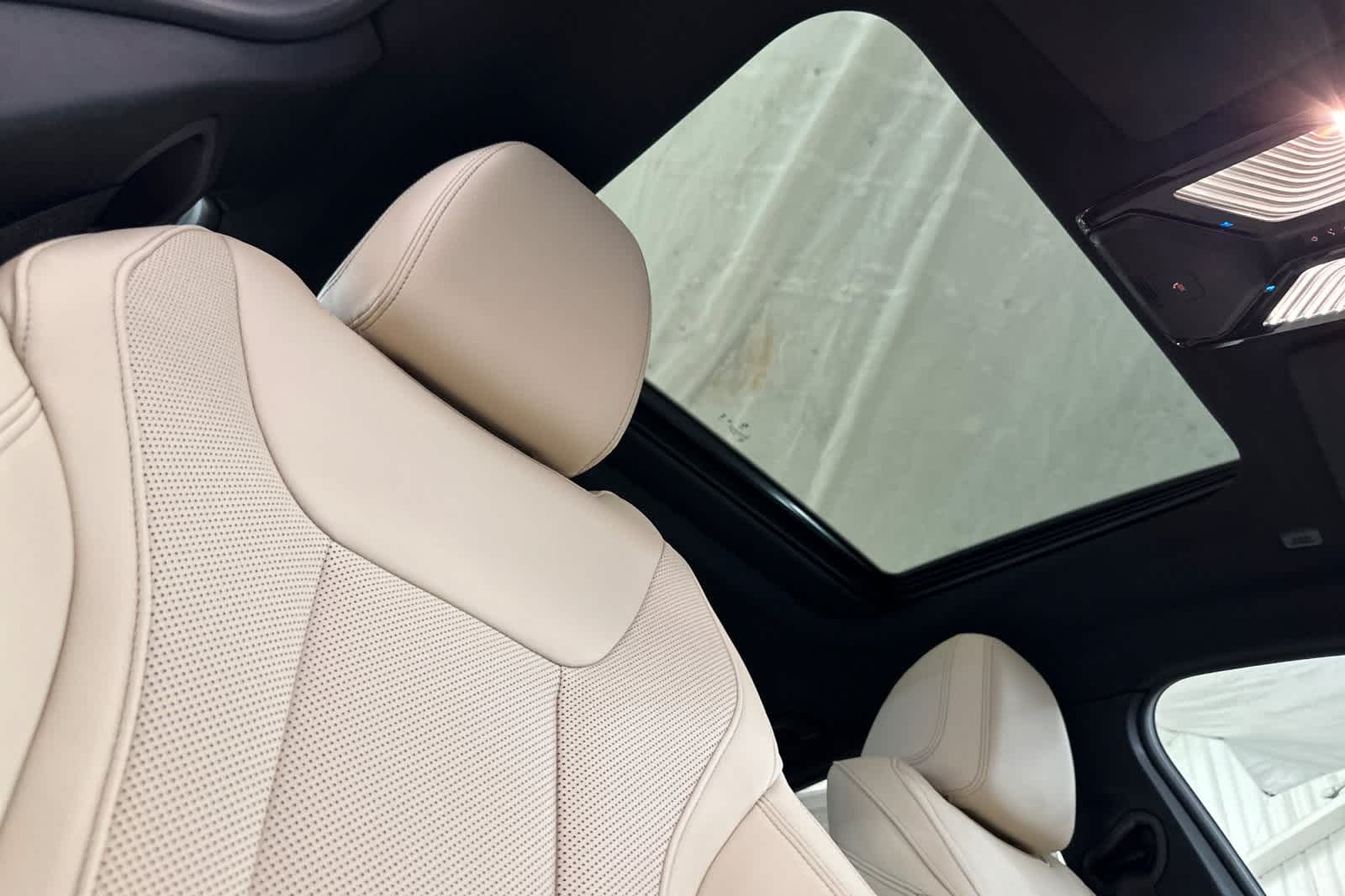 Thumbnail: 2025 BMW i4 - 16