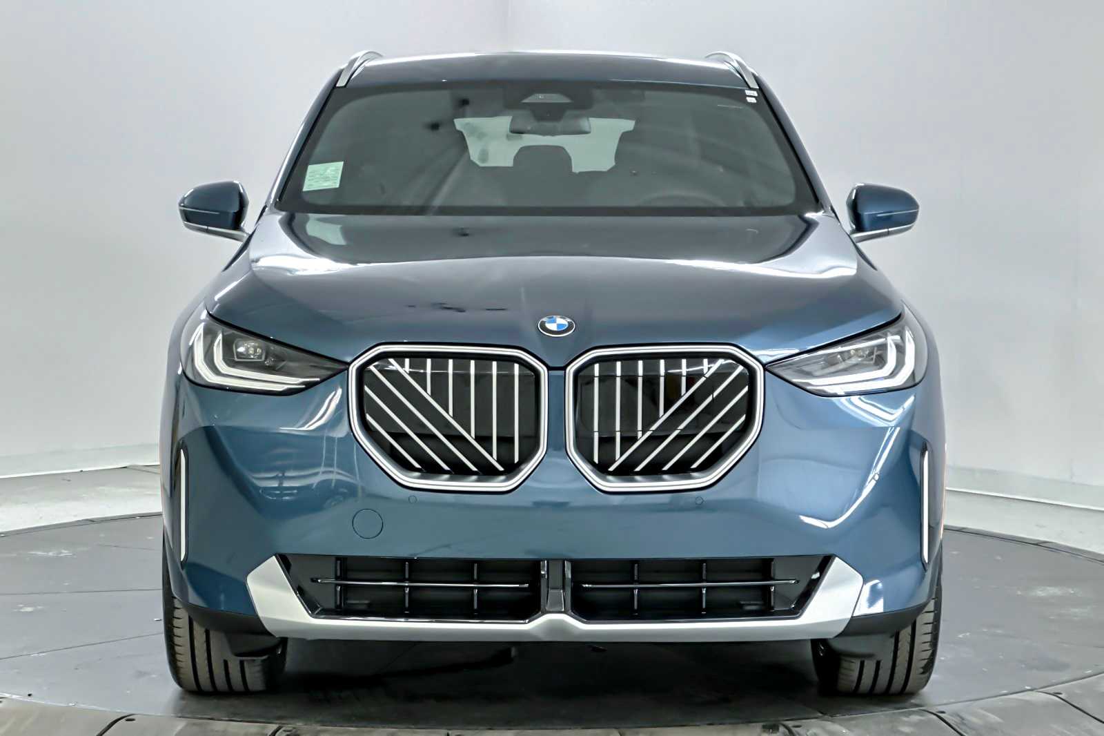 Thumbnail: 2026 BMW X3 - 10
