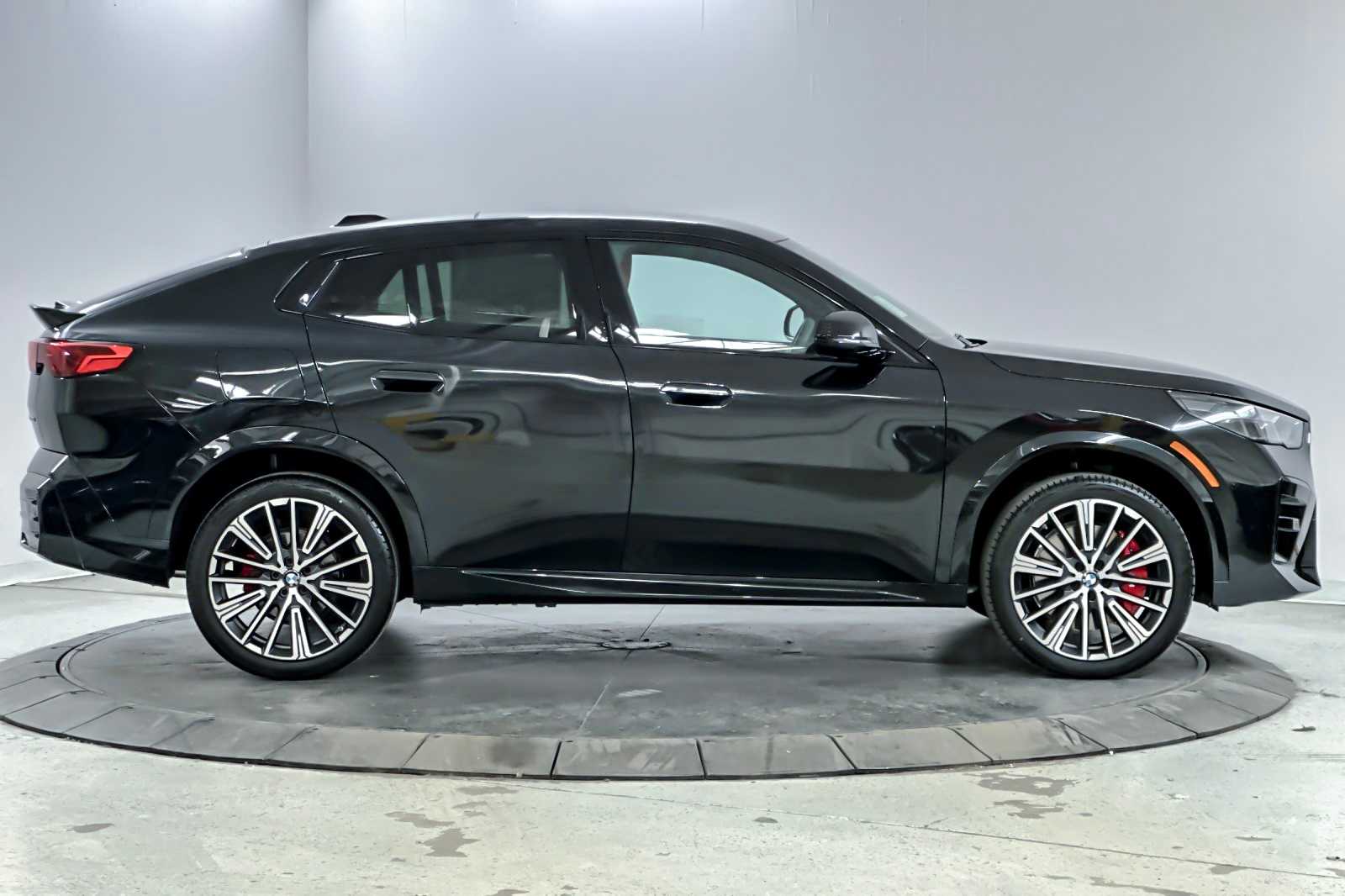 Thumbnail: 2025 BMW X2 - 8