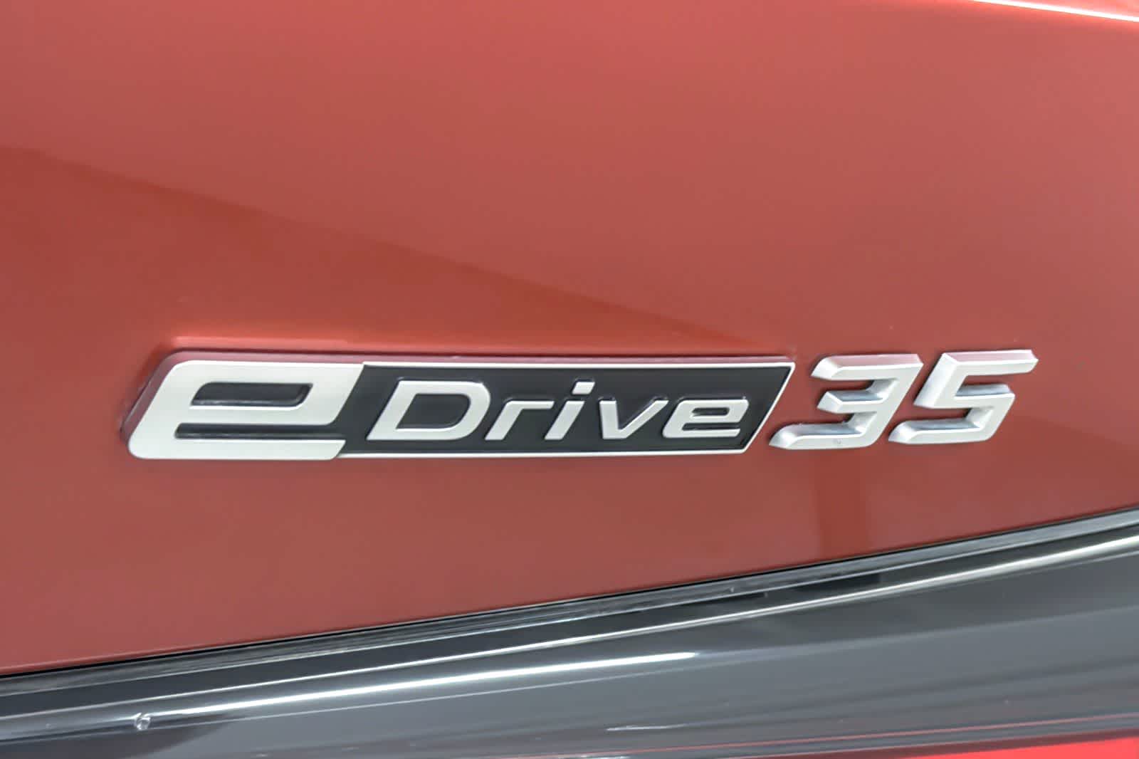 Thumbnail: 2023 BMW i4 - 27