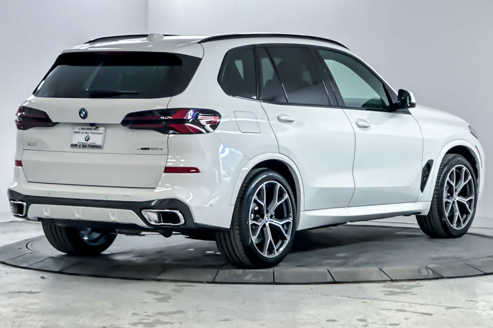 Thumbnail: 2026 BMW X5 - 2