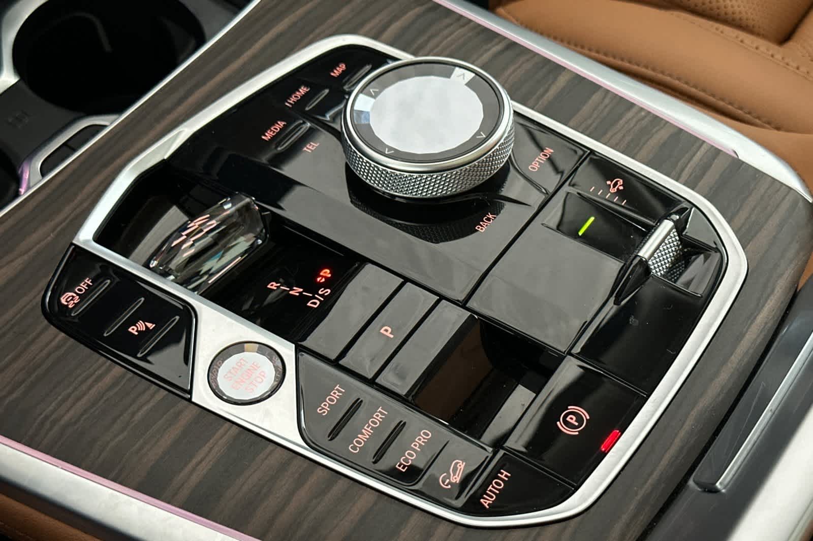 Thumbnail: 2023 BMW X7 - 22