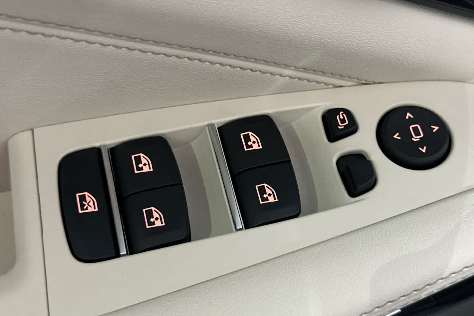 Thumbnail: 2026 BMW X5 - 13