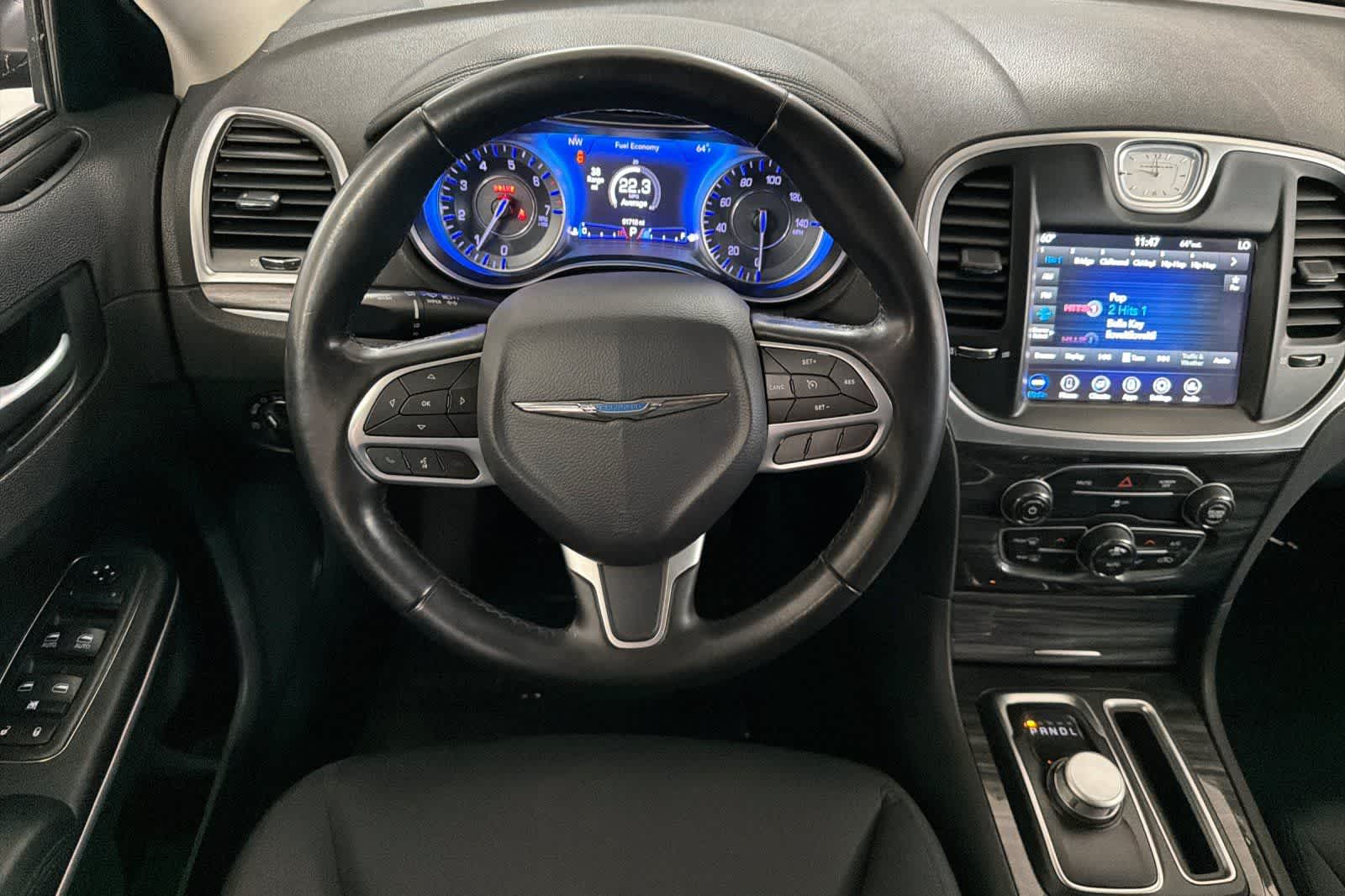 Thumbnail: 2019 Chrysler 300 - 14