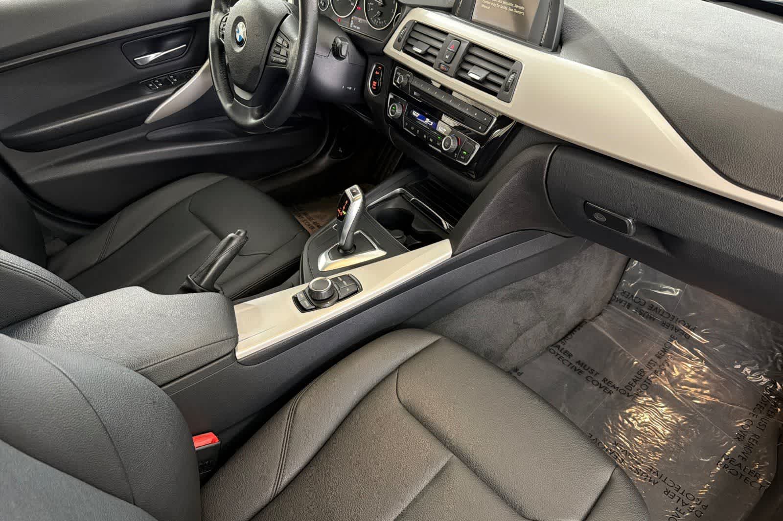Thumbnail: 2016 BMW 3 Series - 15