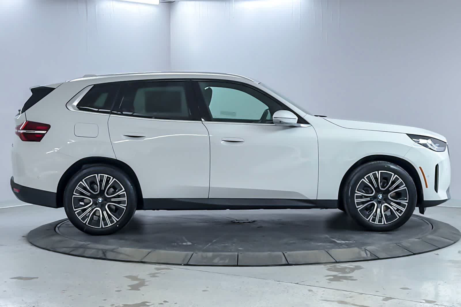 Thumbnail: 2026 BMW X3 - 8