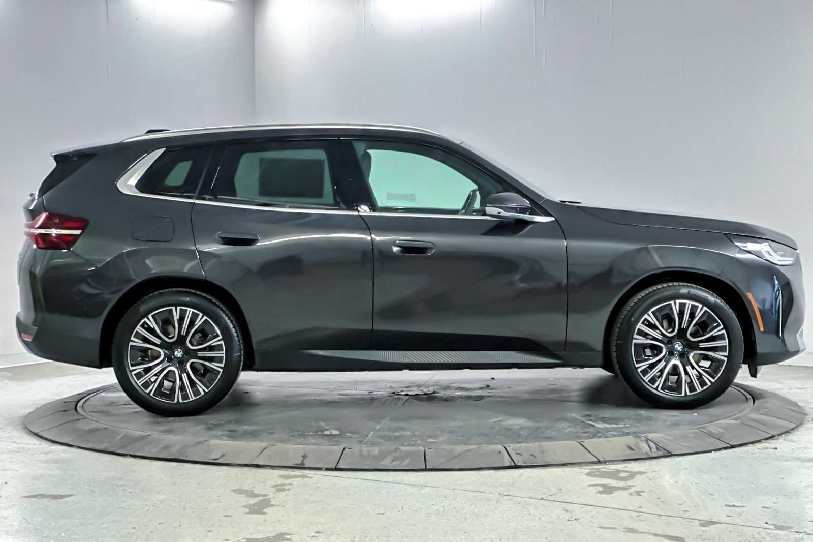 Thumbnail: 2026 BMW X3 - 8