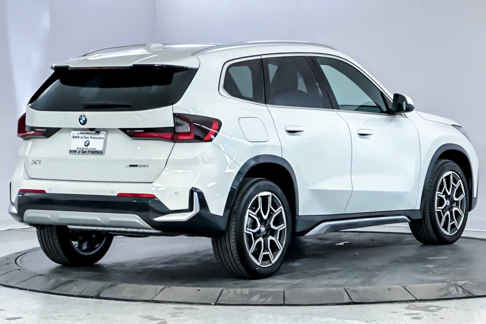 Thumbnail: 2025 BMW X1 - 2