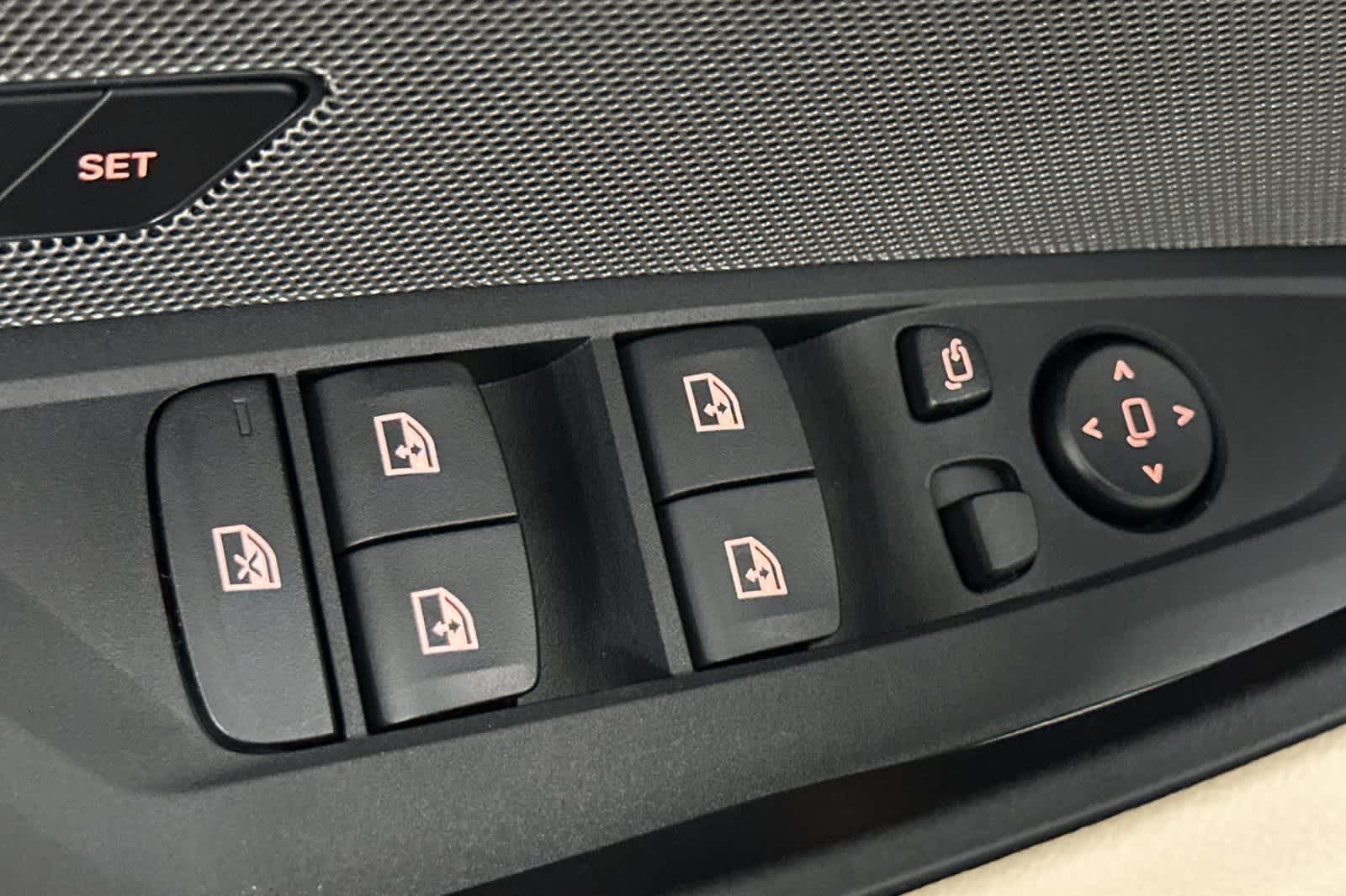 Thumbnail: 2025 BMW i4 - 13