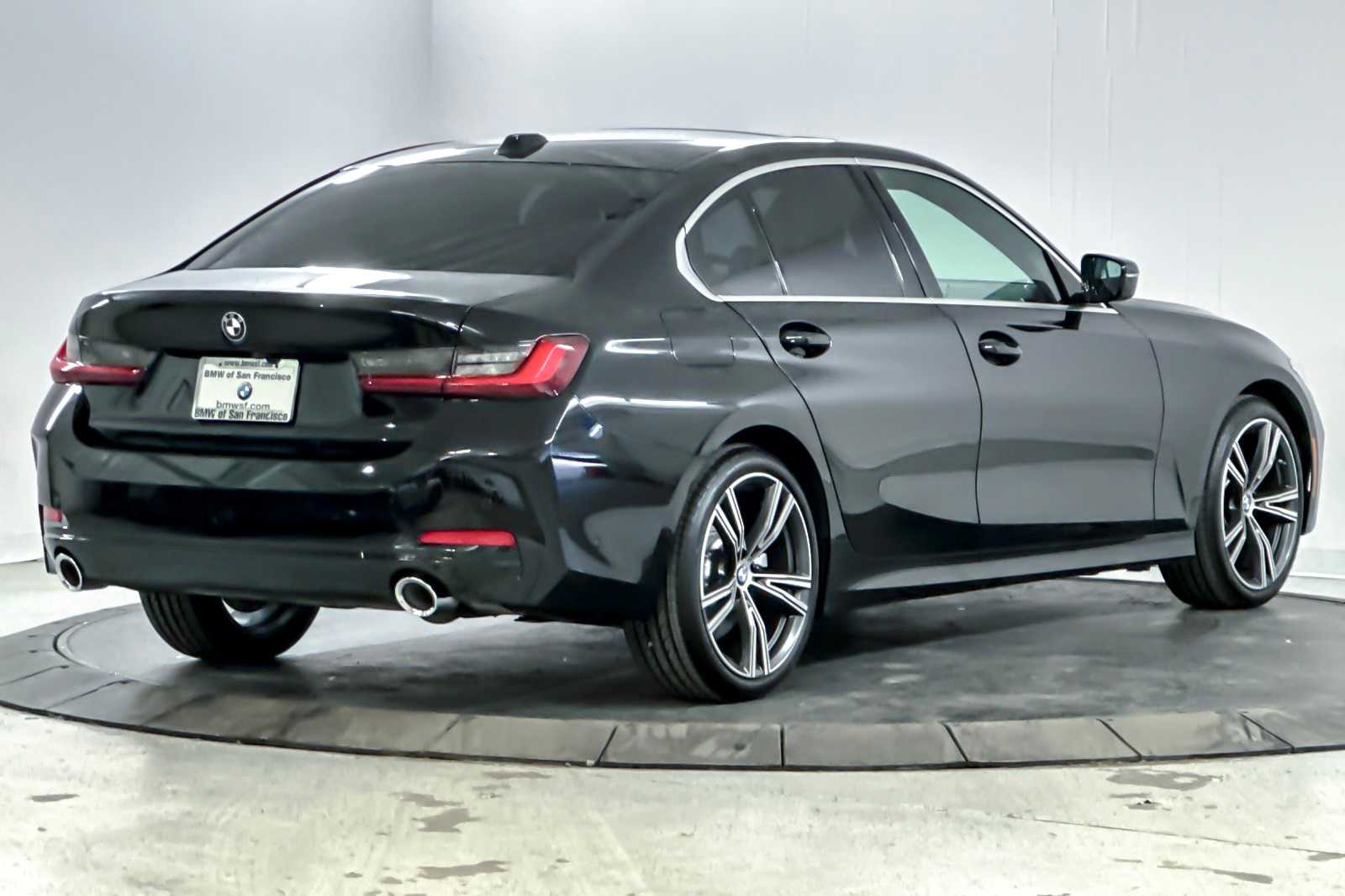 Thumbnail: 2024 BMW 3 Series - 2