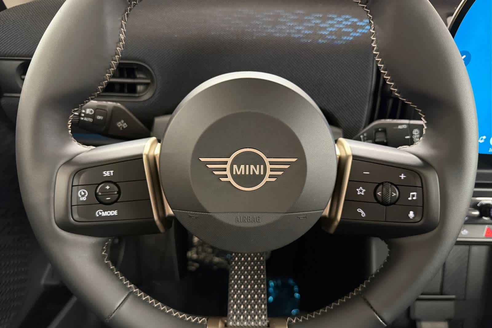 Thumbnail: 2025 MINI Cooper Hardtop - 23