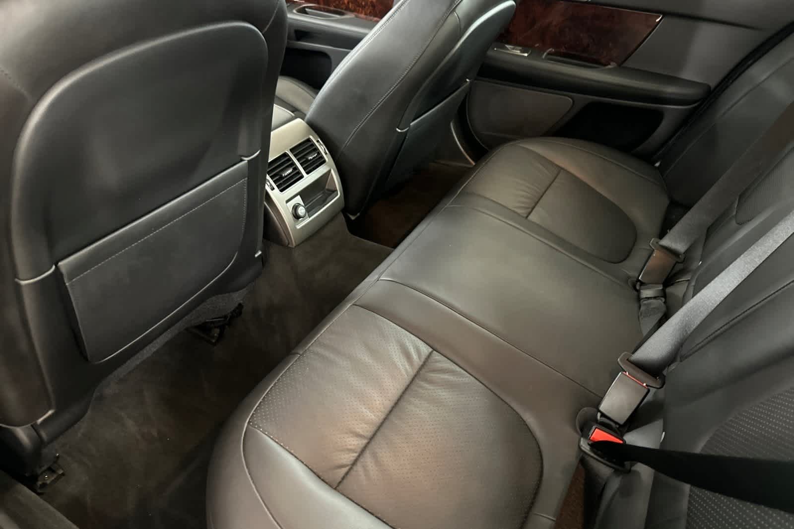 Thumbnail: 2011 Jaguar XF - 4