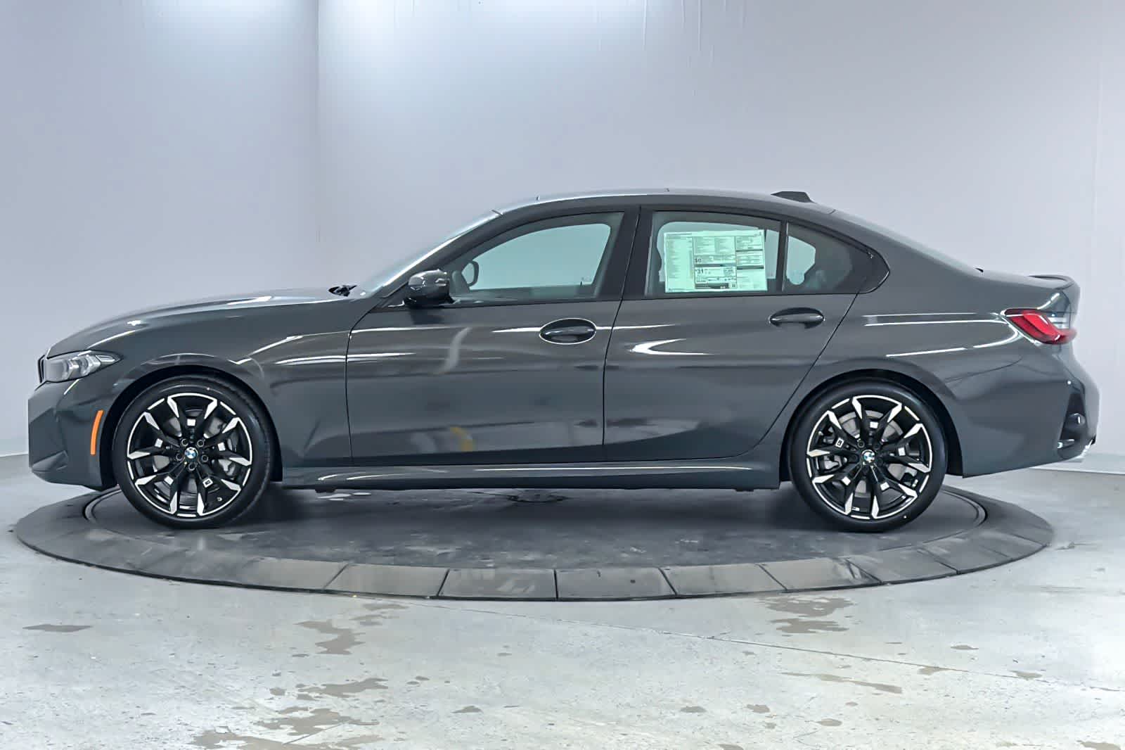 Thumbnail: 2026 BMW 3 Series - 5