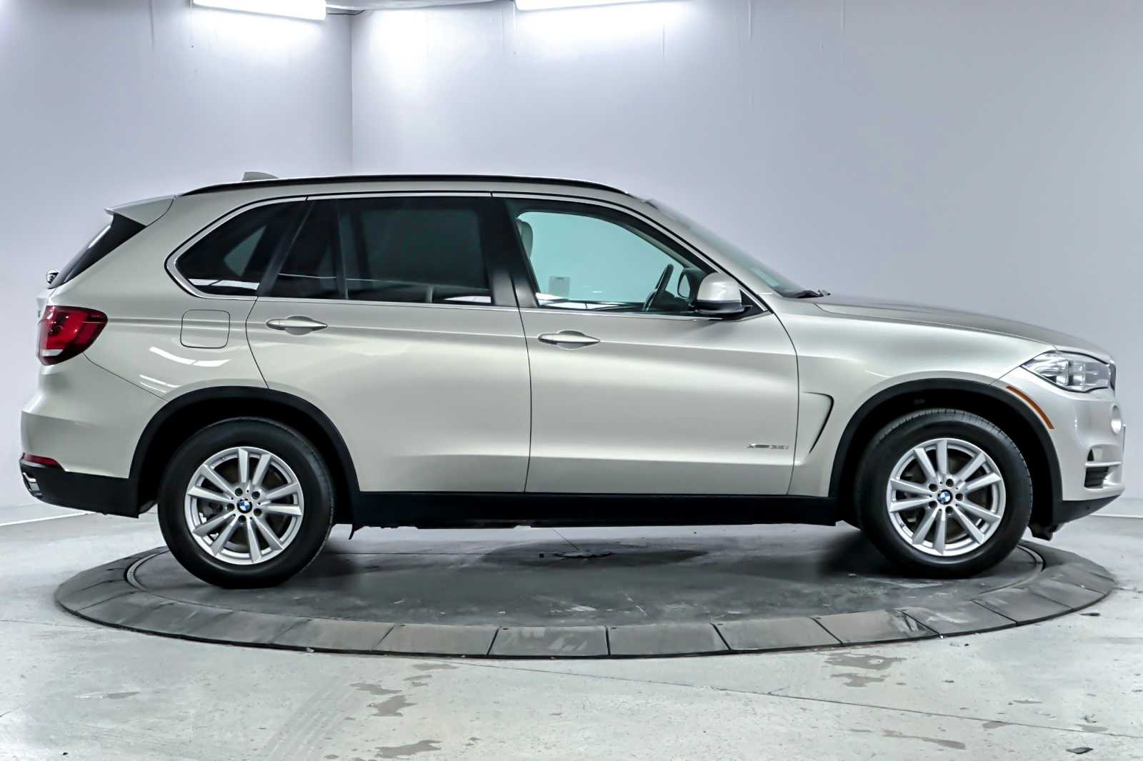 Thumbnail: 2015 BMW X5 - 8