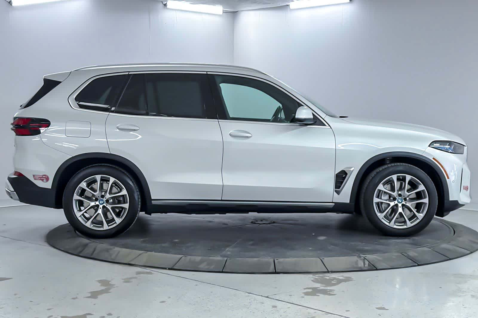 Thumbnail: 2024 BMW X5 - 8