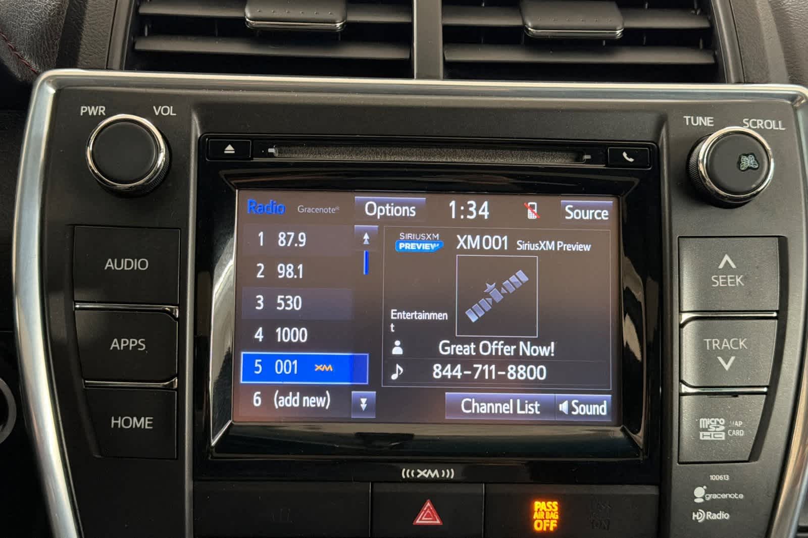 Thumbnail: 2016 Toyota Camry - 17