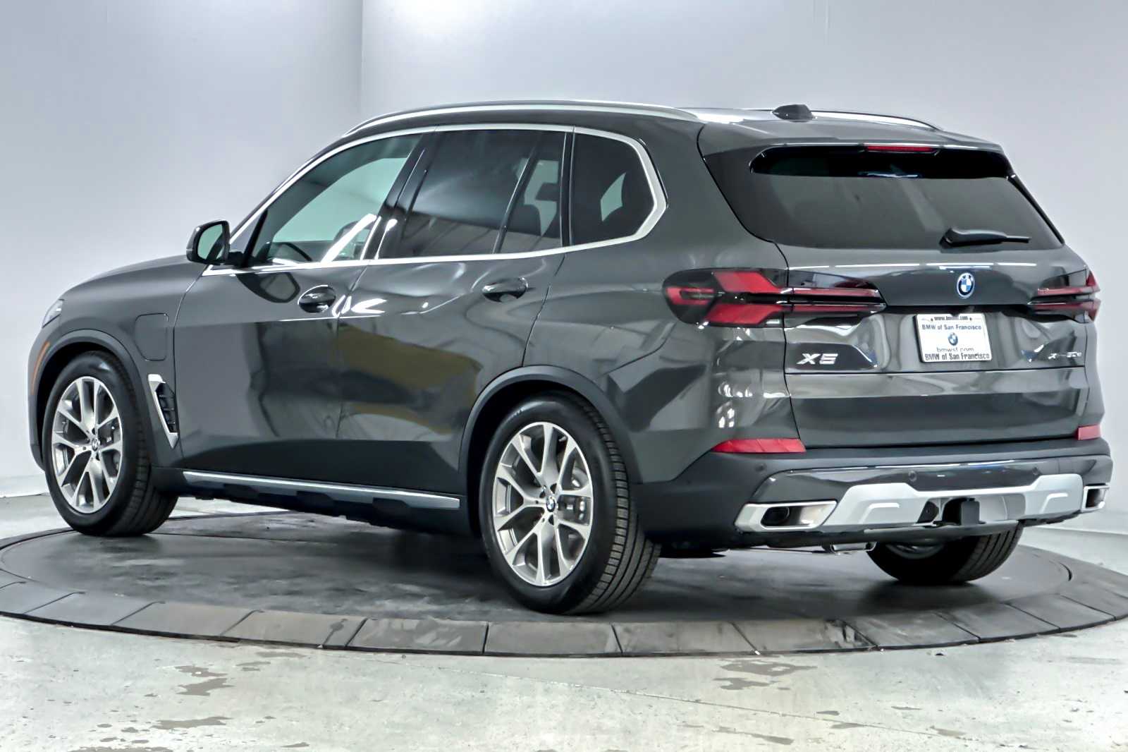 Thumbnail: 2026 BMW X5 - 6