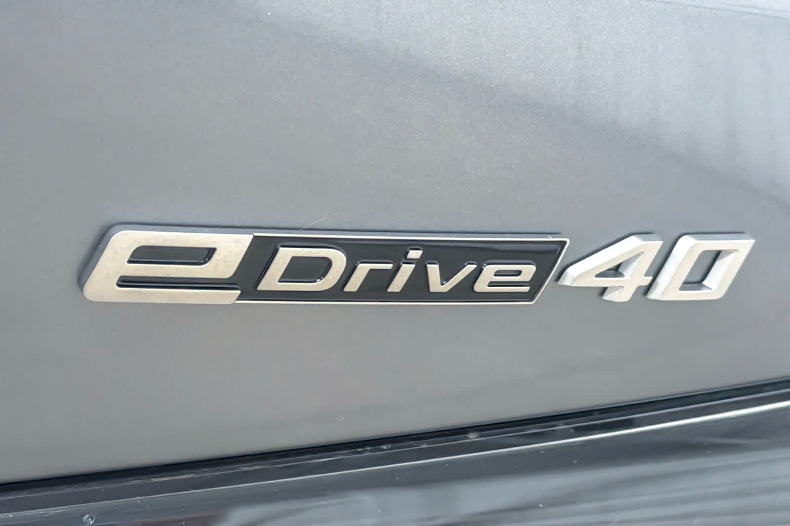 Thumbnail: 2026 BMW i4 - 25