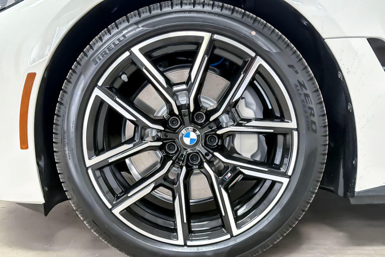 Thumbnail: 2026 BMW i4 - 24
