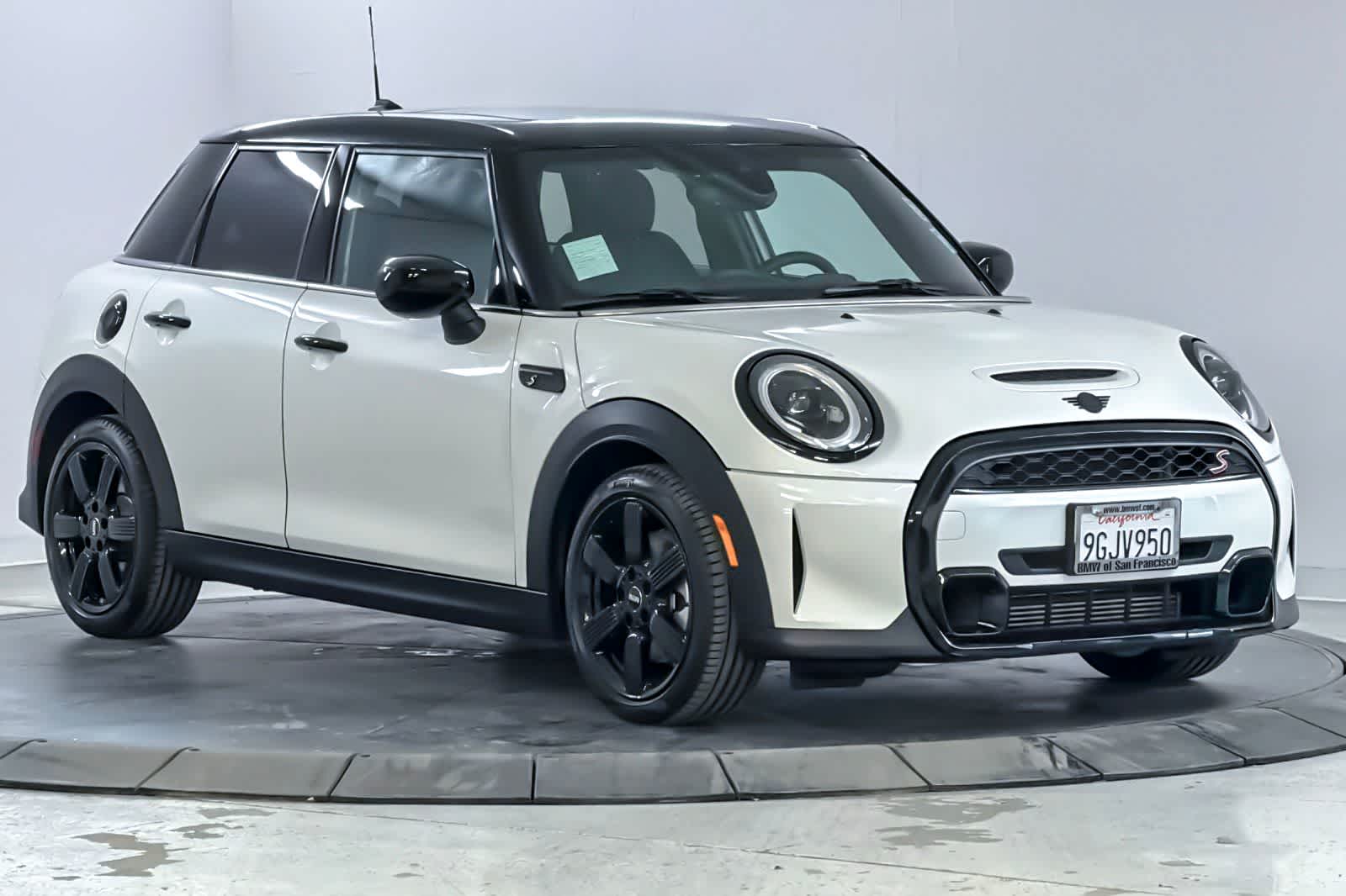 Thumbnail: 2024 MINI Cooper Hardtop - 9