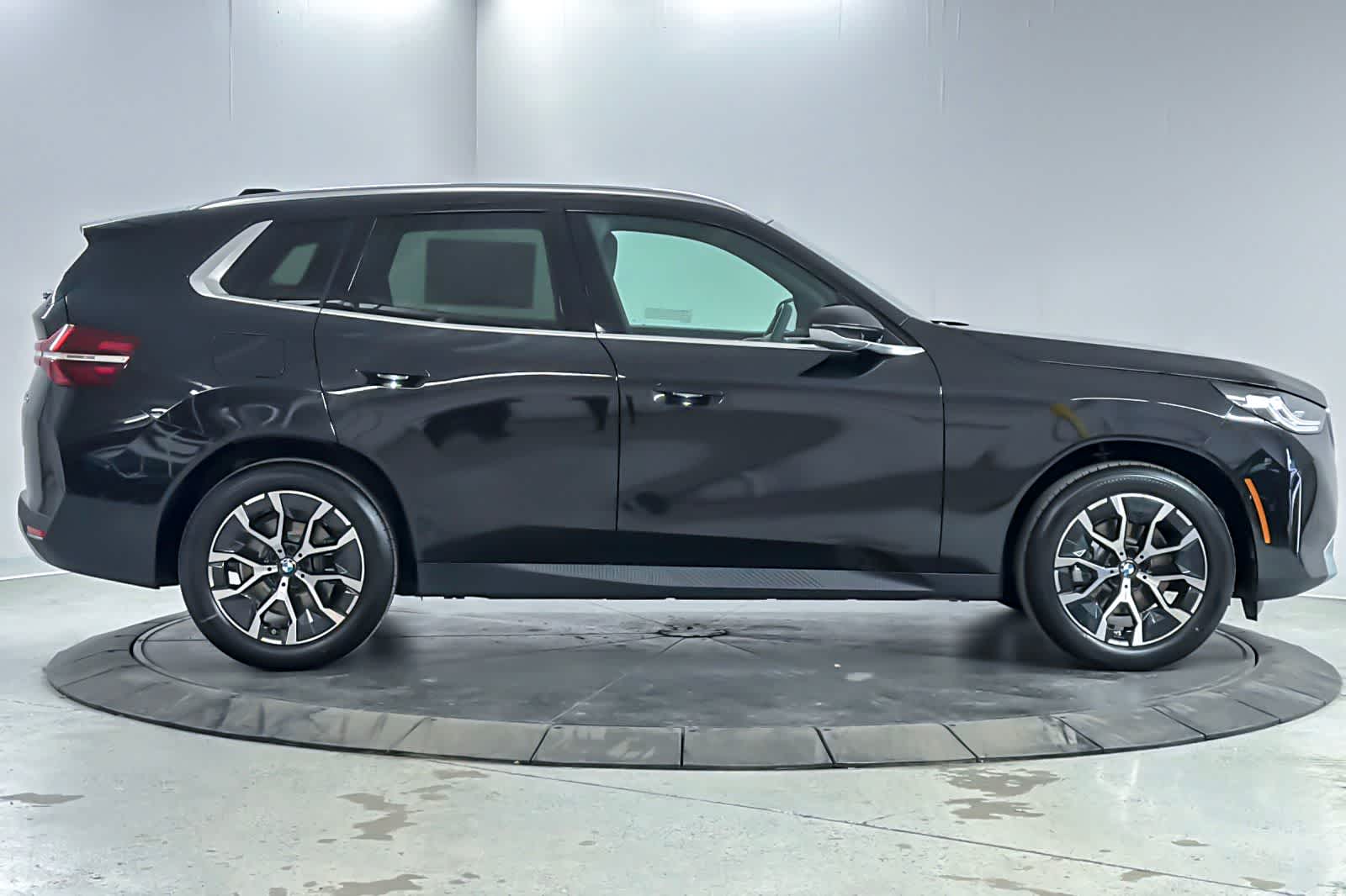 Thumbnail: 2026 BMW X3 - 8