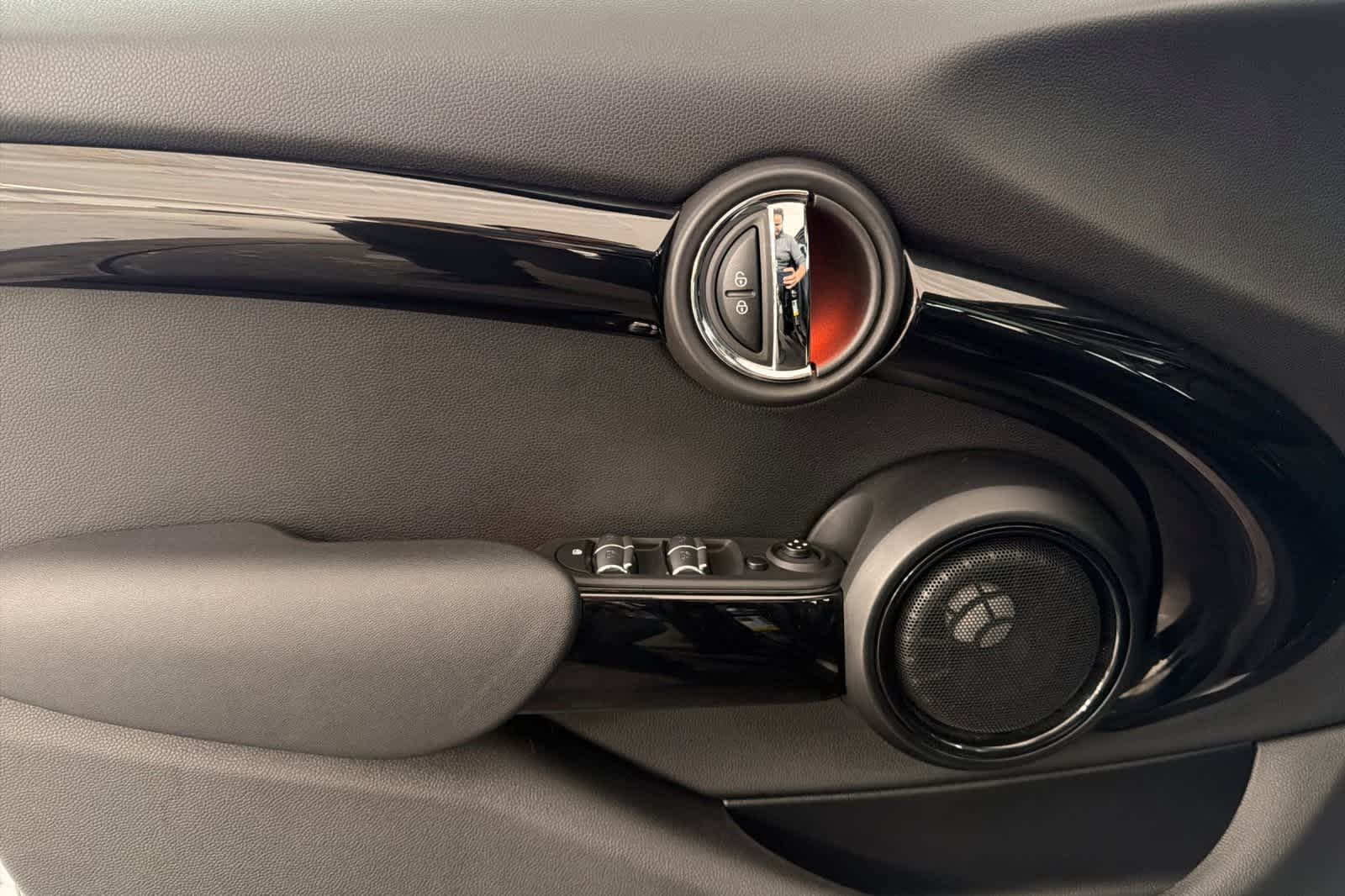 Thumbnail: 2021 MINI Cooper Hardtop - 12